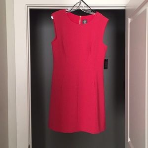 Cute pink dress with pockets!